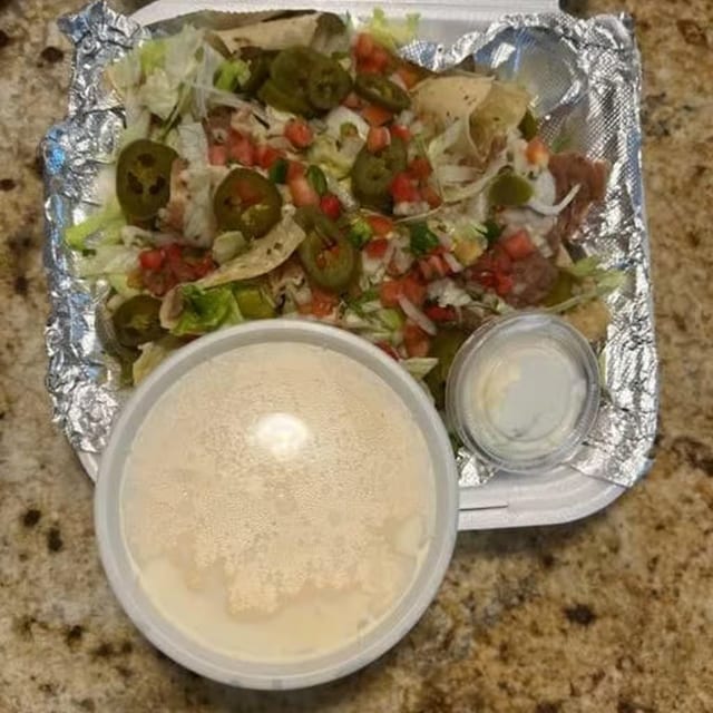 Nachos Supreme.